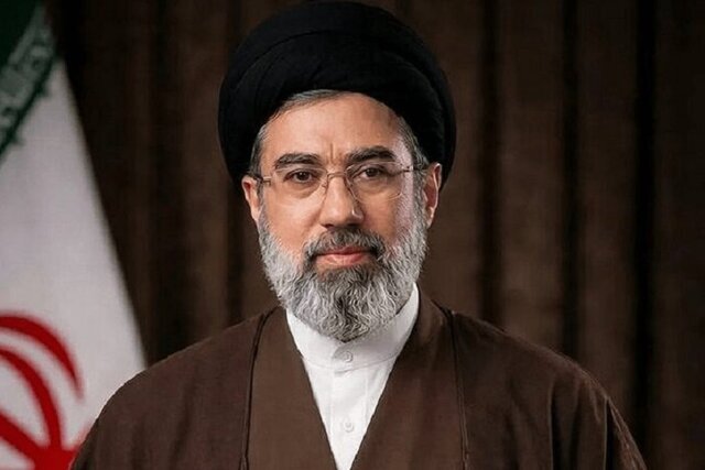 پیام رهبر انقلاب اسلامی به مناسبت روز کارگر و روز معلم؛ صاحبان کسب و کارهای آسیب‌دیده از تعدیل نیرو اجتناب نمایند