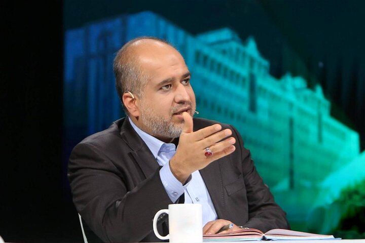عضو کمیسیون امنیت ملی: اورانیوم از کشور خارج شود، دشمن با بمب اتم به ایران حمله می‌کند/ اگر تنگه هرمز باز شود...