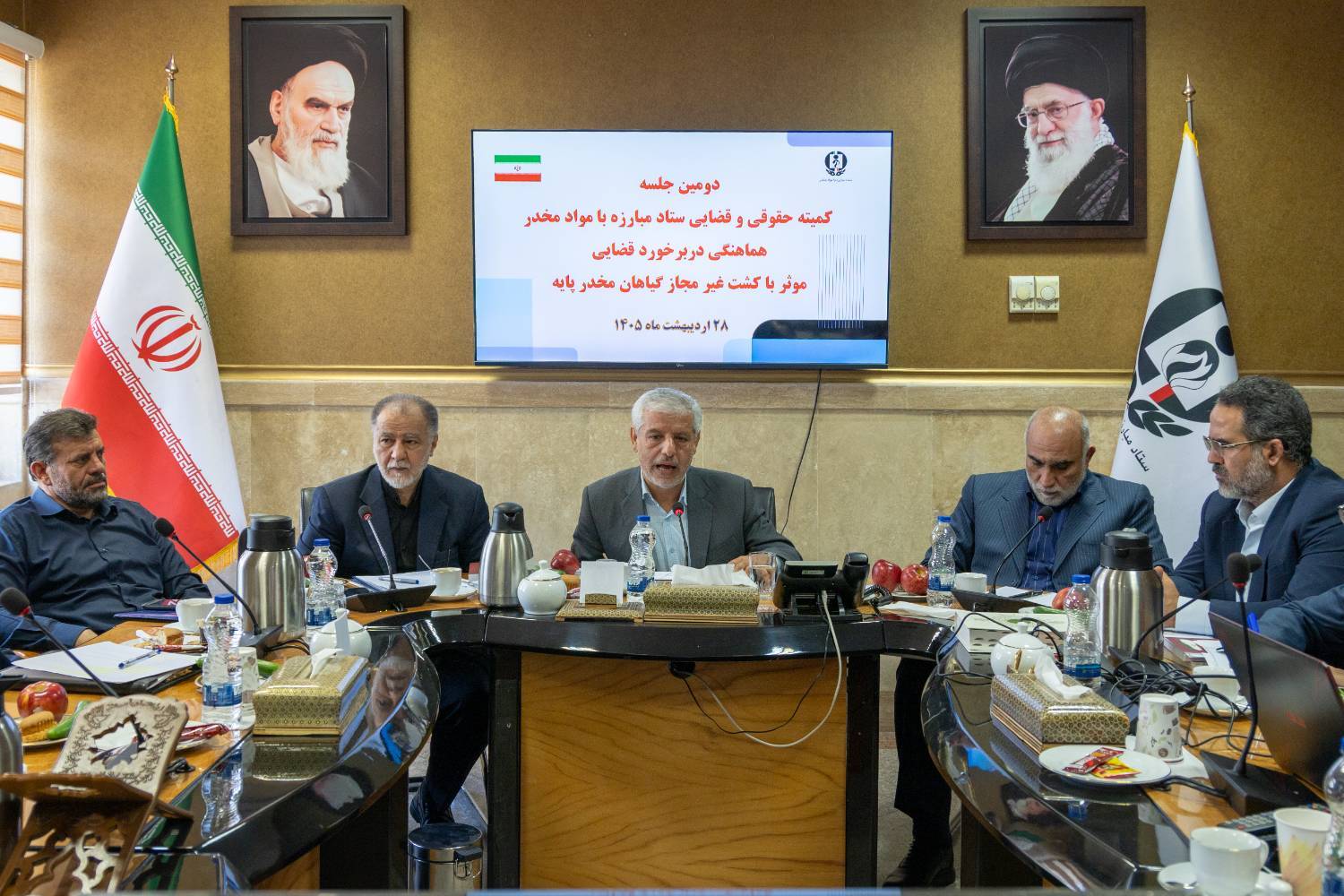 ضرورت بازنگری در مجازات‌های قاچاق و برخورد قاطع با کشت غیرمجاز گیاهان مخدرپایه