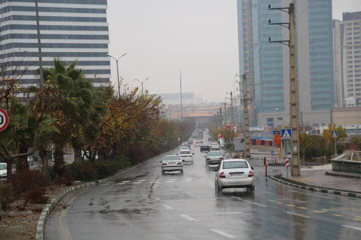 آماده‌باش کامل خدمات شهری تهران برای بارش‌های احتمالی/ رفع نقص بیش از ۹۰ درصد موارد منشاء آب‌گرفتگی