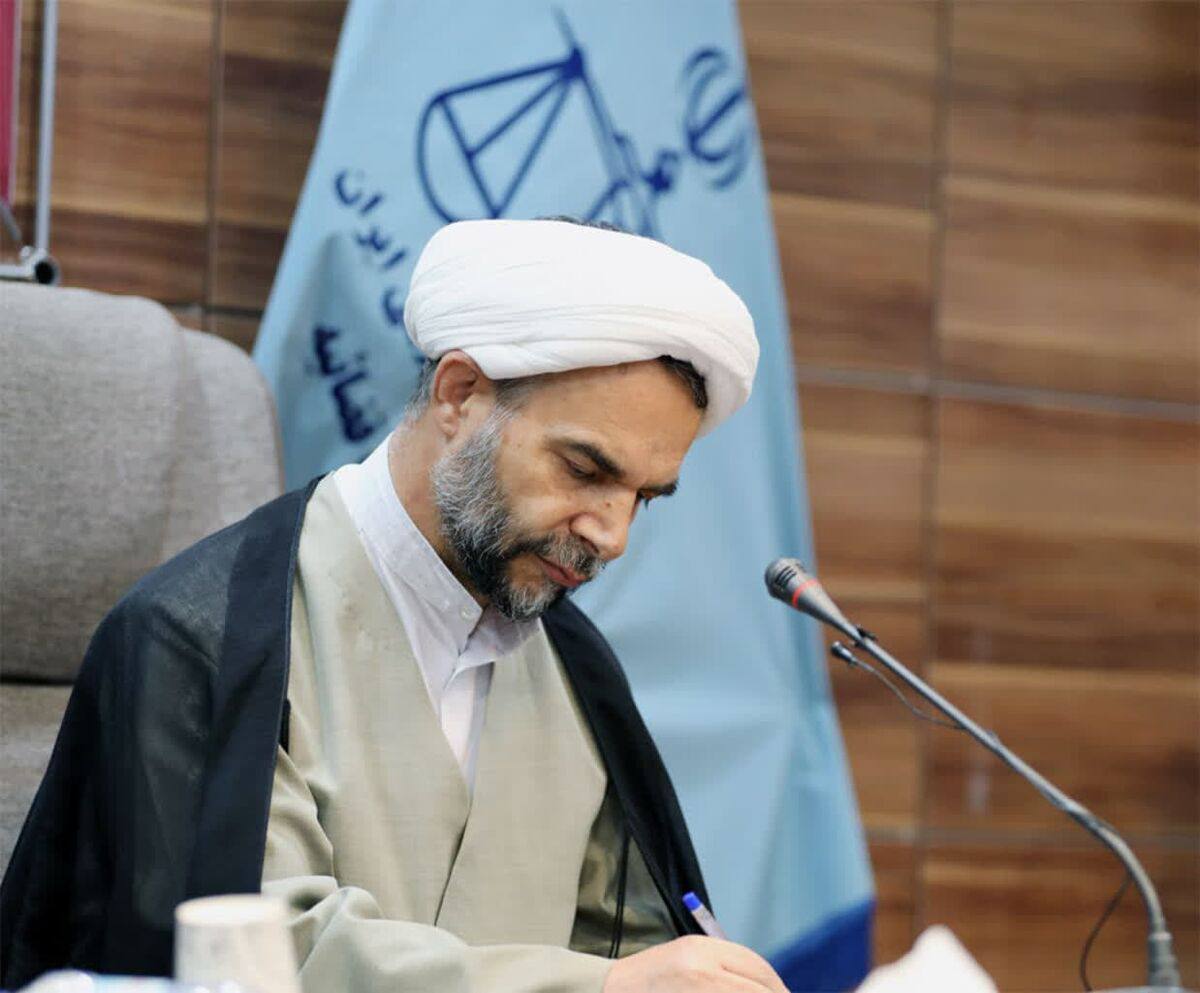 تأکید معاون وزیر اقتصاد بر مقررات‌زدایی و تسهیل تجارت در گیلان