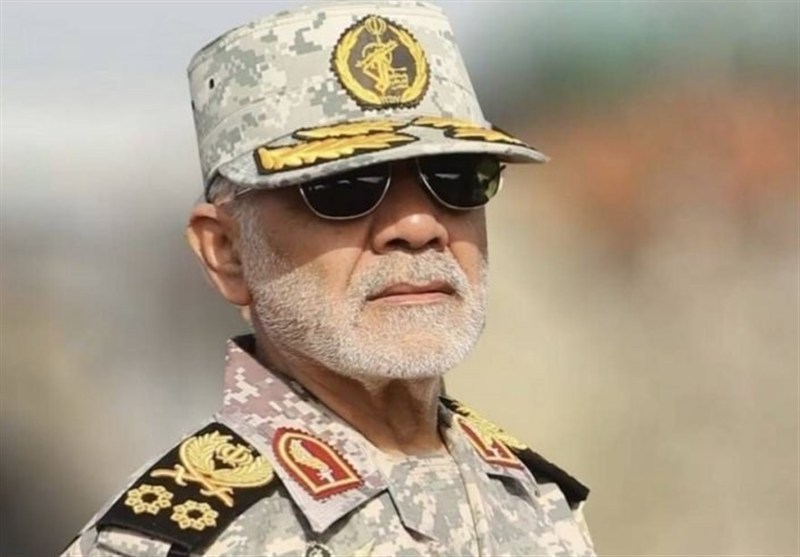 بازدید سرلشکر عبداللهی از یک سایت تولید زیرزمینی موشک