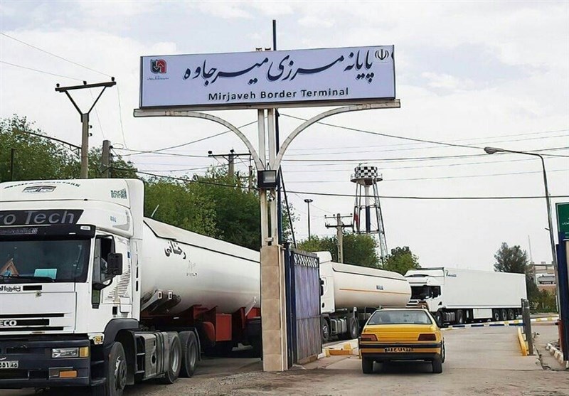 صف کامیون‌های ایرانی در مرز بازرگان و میرجاوه