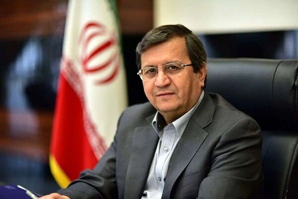 همتی: برای تأمین ارز کالاهای اساسی و دارو مشکلی نداریم