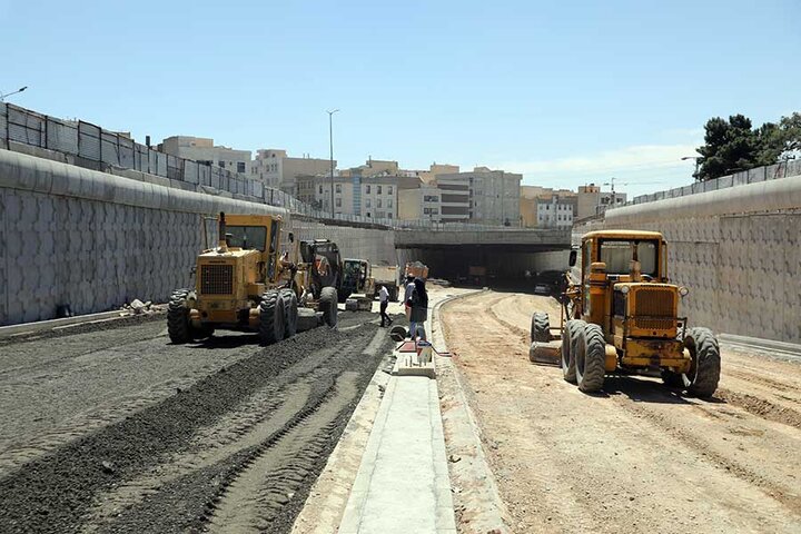 پایان زیرسازی تقاطع حکیم- تعاون طی روزهای آینده/ زیرگذر پروژه تیرماه امسال به بهره‌برداری می‌رسد