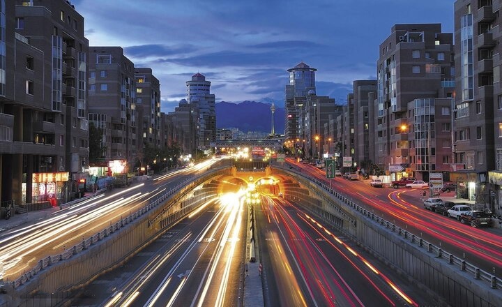 هر دو مسیر تونل توحید امشب مسدود است